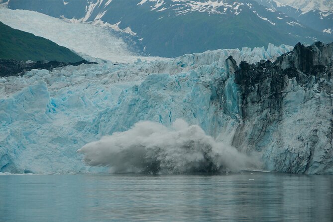 26 Glacier Cruise and Coach from Anchorage, AK - A full-day Anchorage-to-Whittier plan with 26 Glaciers as the payoff