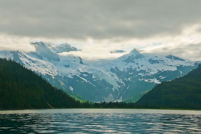 26 Glacier Cruise and Coach from Anchorage, AK - Lunch and comfort details that make the day easier