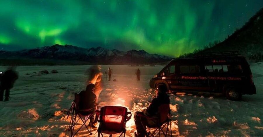 Anchorage: Aurora Borealis Northern Lights Photography Tour - How your photographer guide finds the aurora (and helps you see it better)