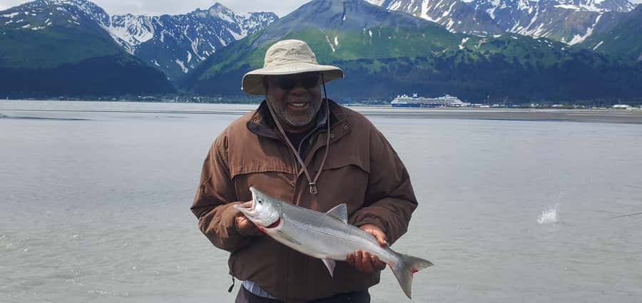 Anchorage: Full-day guided salmon fishing with Hotel Pickup - Fresh-Grilled Salmon in the Morning: The Best Kind of Wrap-Up