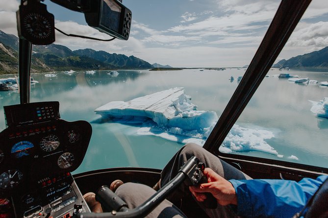Bear Glacier Signature Helicopter Tour - Why a Bear Glacier helicopter flight beats the usual glacier day
