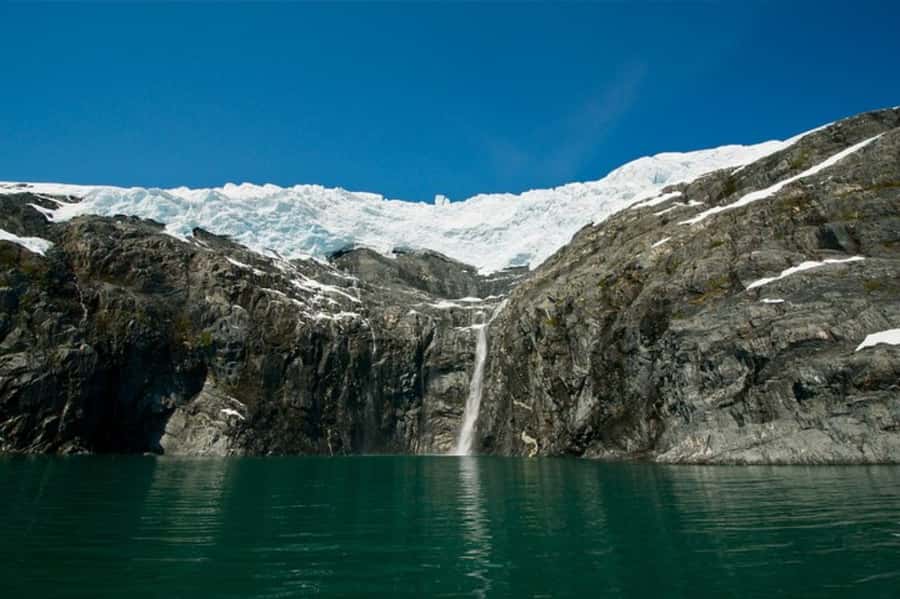 From Whittier: Glacier Quest Cruise with Onboard Lunch - Ranger commentary that actually helps you read the scene