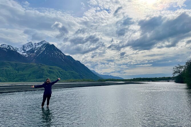 Full Day Guided Kayak Tour on Knik River - Kayak vs stand-up paddleboard: choosing the right tool