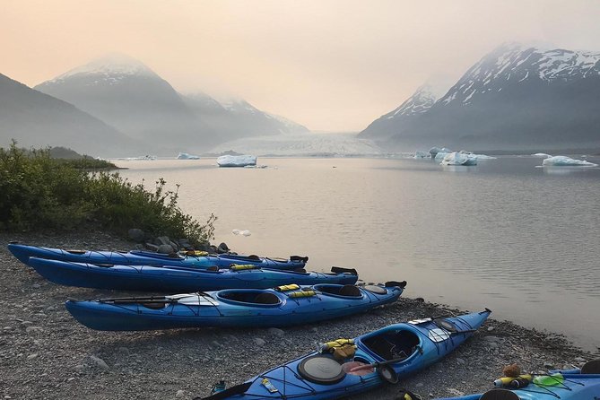 Glacier Blue Kayak & Grandview Tour - Spencer Glacier up close: why this tour works