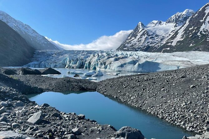 Glacier Blue Kayak & Grandview Tour - Lunch by a glacial lake: included, warm, and thoughtfully packed