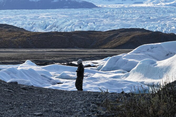 Glacier Blue Kayaking – Knik Glacier Day Tour from Anchorage - The Main Event: Kayaking an Iceberg-Filled Lake for Two Hours