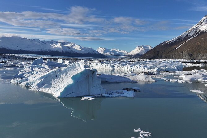 Glacier Blue Kayaking – Knik Glacier Day Tour from Anchorage - Guides, Group Size, and the “Almost Private Lake” Feeling
