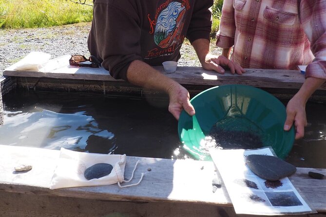 Gold Panning in Seward, Alaska - Price and value: is $34 worth your time?