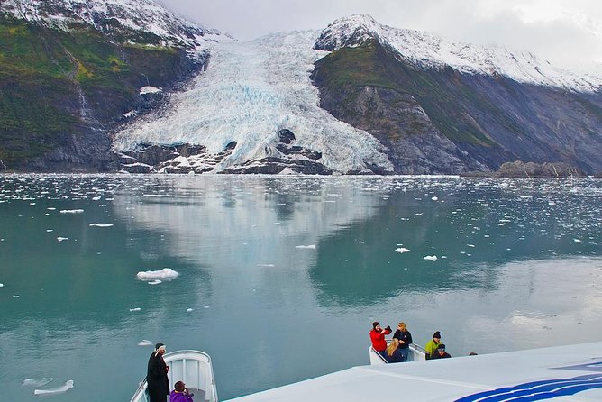 Prince William Sound Glacier Tour - Whittier - How the Crew Runs the Cruise (Narration That Helps You See More)